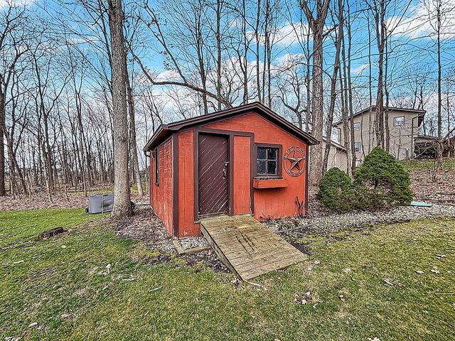 28808 Grove LANE, Waterford, WI 53185