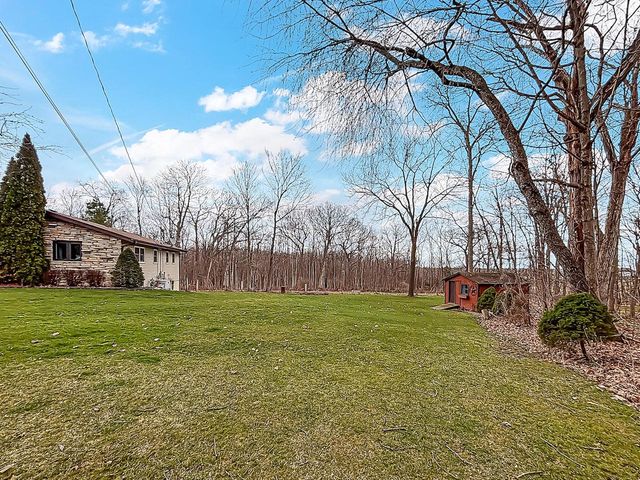 28808 Grove LANE, Waterford, WI 53185