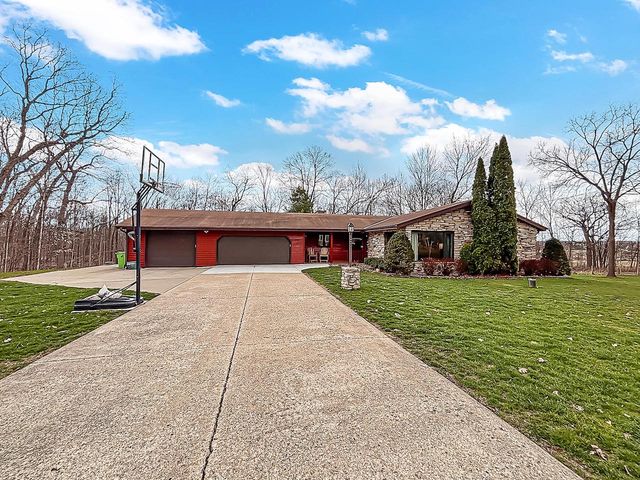 28808 Grove LANE, Waterford, WI 53185