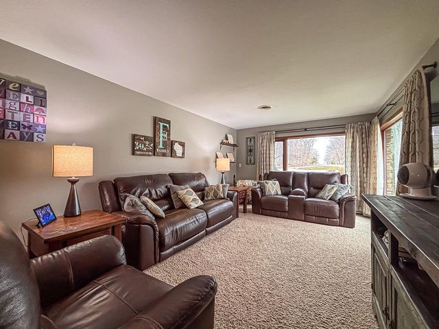 28808 Grove LANE, Waterford, WI 53185