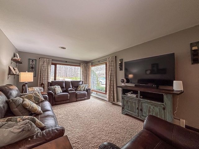 28808 Grove LANE, Waterford, WI 53185