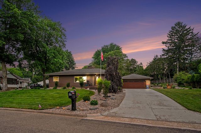 739 Old Gate Road NW, Grand Rapids, MI 49504