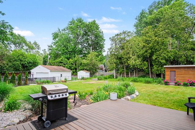 739 Old Gate Road NW, Grand Rapids, MI 49504