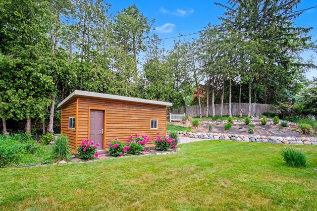 739 Old Gate Road NW, Grand Rapids, MI 49504