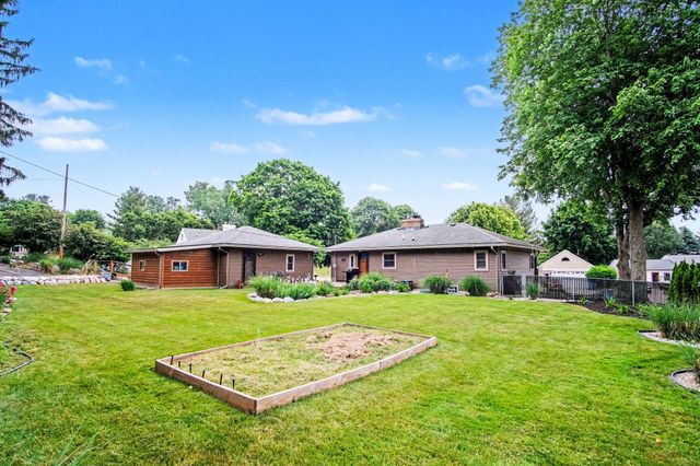 739 Old Gate Road NW, Grand Rapids, MI 49504