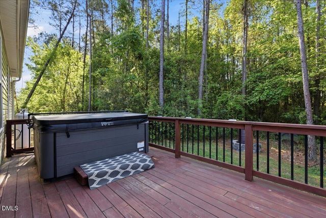 111 W Huckleberry Way, Rocky Point, NC 28457