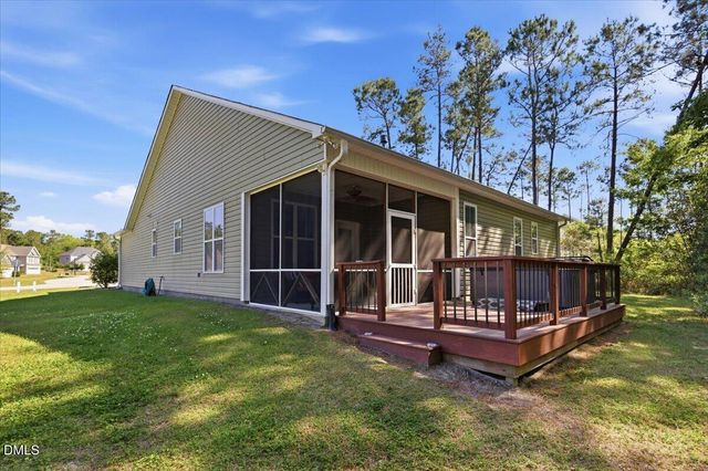 111 W Huckleberry Way, Rocky Point, NC 28457