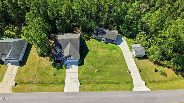 111 W Huckleberry Way, Rocky Point, NC 28457