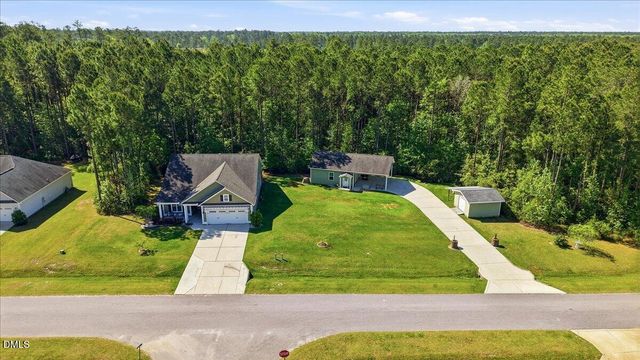 111 W Huckleberry Way, Rocky Point, NC 28457