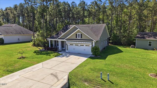 111 W Huckleberry Way, Rocky Point, NC 28457