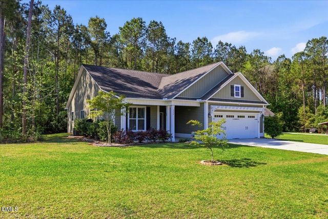 111 W Huckleberry Way, Rocky Point, NC 28457