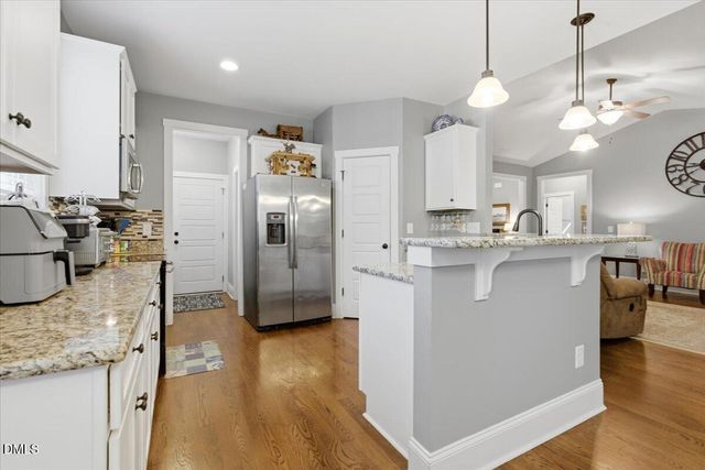 111 W Huckleberry Way, Rocky Point, NC 28457
