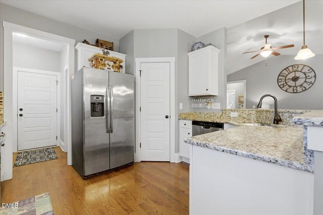 111 W Huckleberry Way, Rocky Point, NC 28457