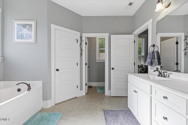 111 W Huckleberry Way, Rocky Point, NC 28457