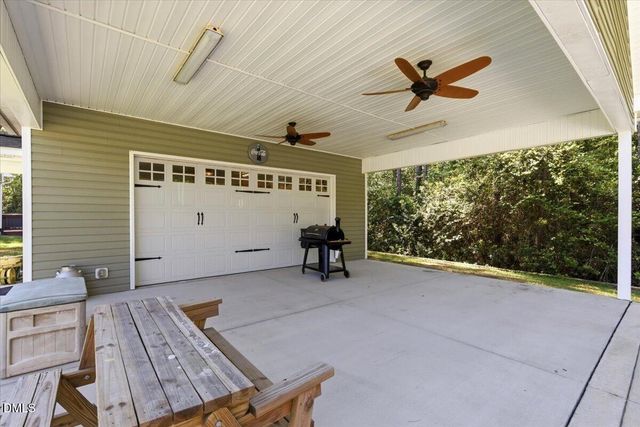 111 W Huckleberry Way, Rocky Point, NC 28457