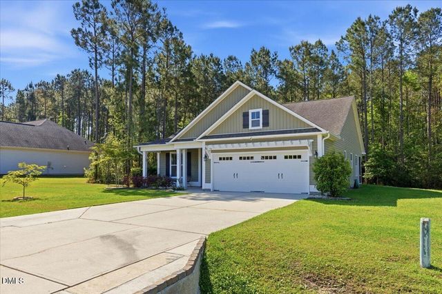 111 W Huckleberry Way, Rocky Point, NC 28457