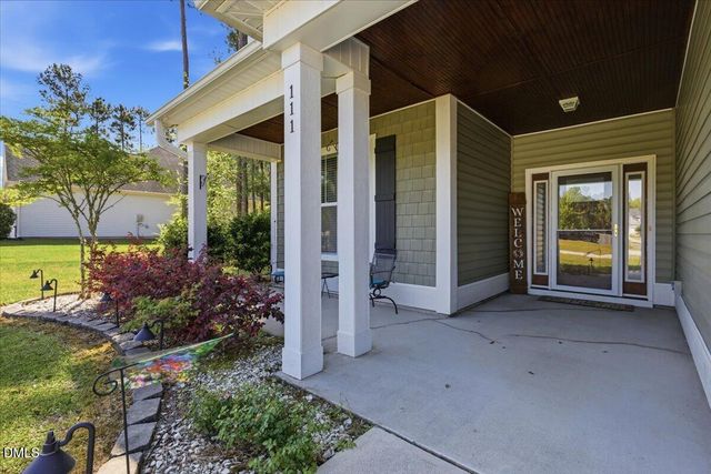 111 W Huckleberry Way, Rocky Point, NC 28457