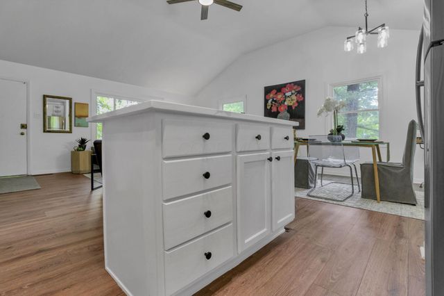 4636 Dundee Avenue, Columbus, OH 43227