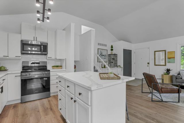 4636 Dundee Avenue, Columbus, OH 43227