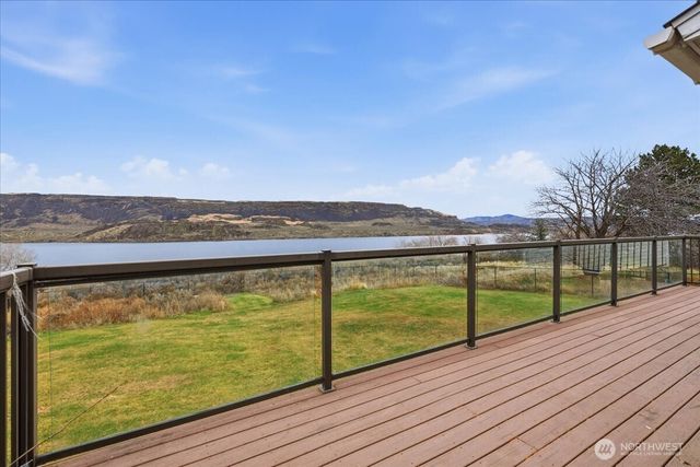 216 Sandy Lane, Electric City, WA 99123