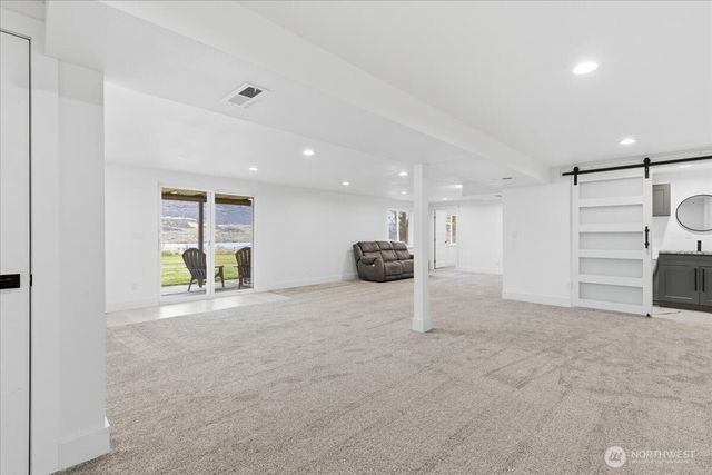 216 Sandy Lane, Electric City, WA 99123