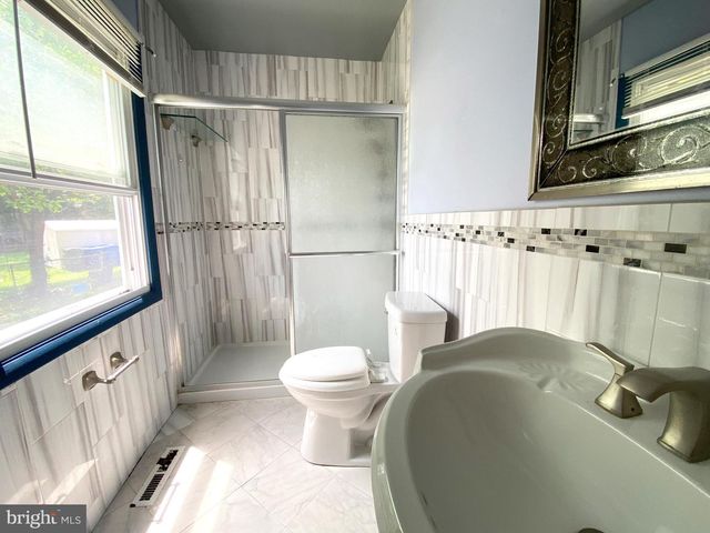 30 WINTERBERRY LN, Willingboro, NJ 08046