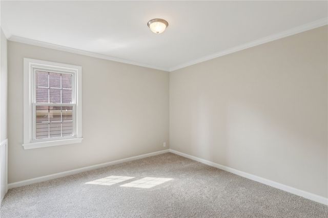 300 Patricia Dr, Ellwood City, PA 16117