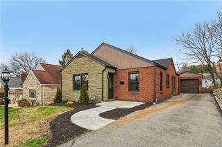 300 Patricia Dr, Ellwood City, PA 16117