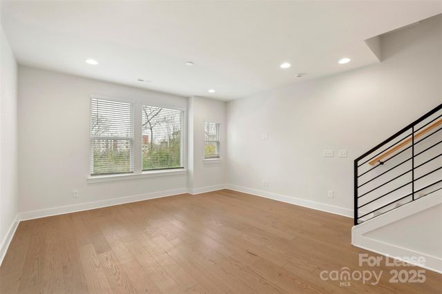 5019 York Park Lane, Charlotte, NC 28217