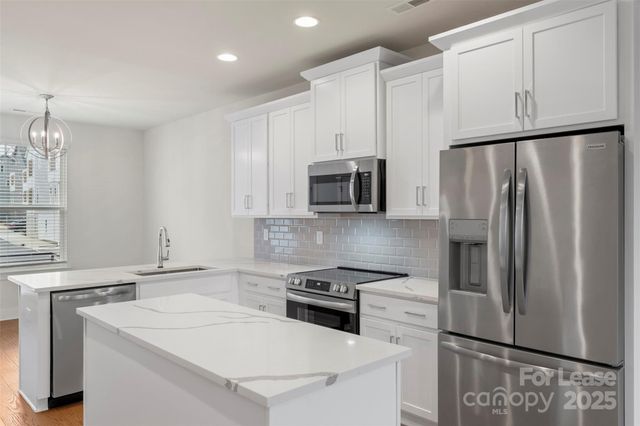 5019 York Park Lane, Charlotte, NC 28217