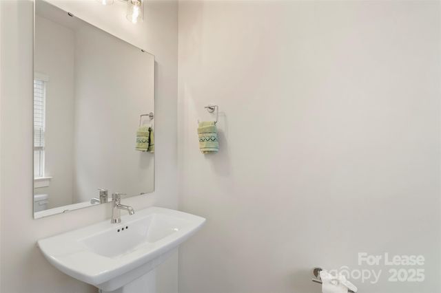 5019 York Park Lane, Charlotte, NC 28217