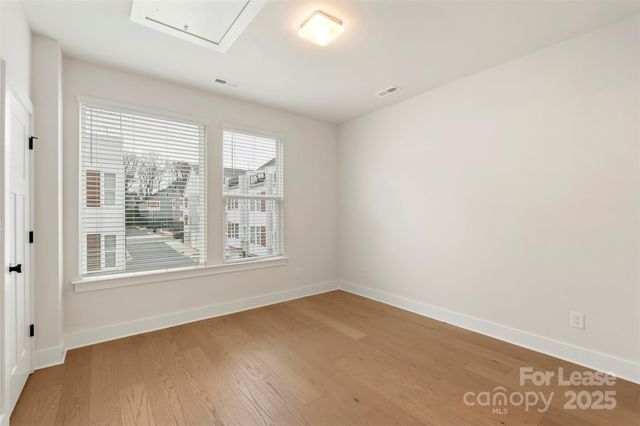 5019 York Park Lane, Charlotte, NC 28217