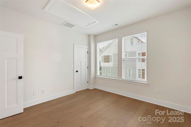 5019 York Park Lane, Charlotte, NC 28217