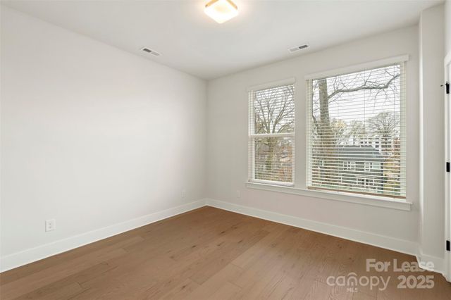 5019 York Park Lane, Charlotte, NC 28217