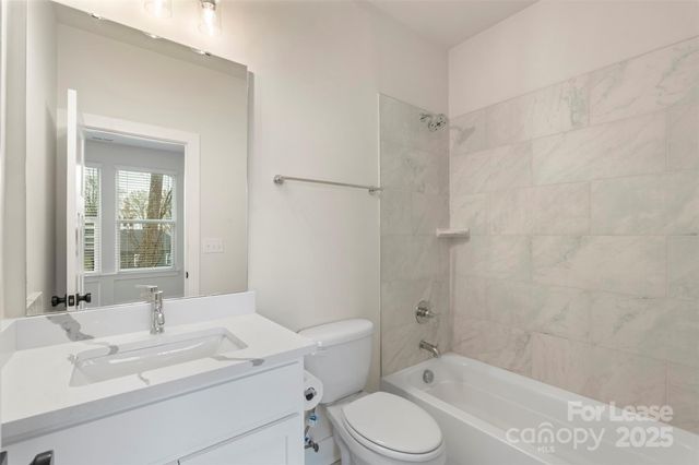 5019 York Park Lane, Charlotte, NC 28217