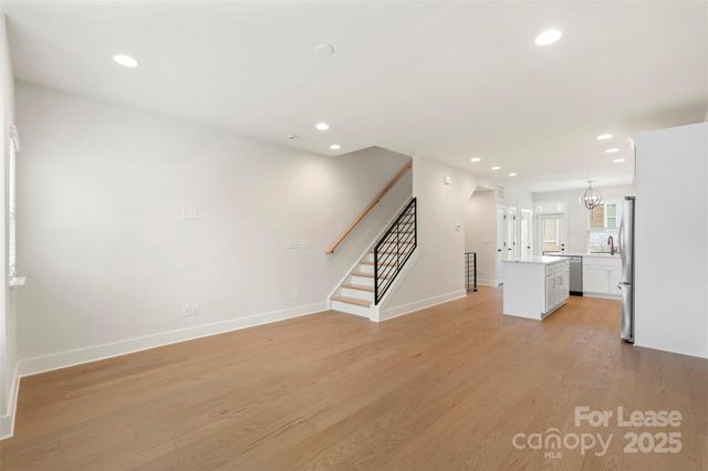 5019 York Park Lane, Charlotte, NC 28217