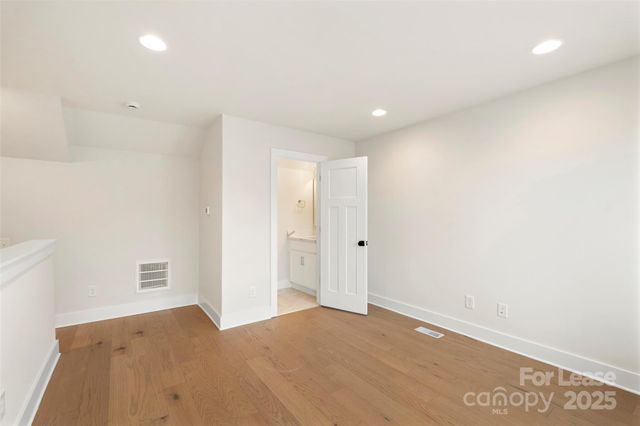 5019 York Park Lane, Charlotte, NC 28217