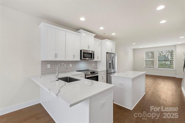 5019 York Park Lane, Charlotte, NC 28217