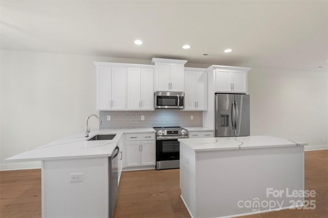 5019 York Park Lane, Charlotte, NC 28217