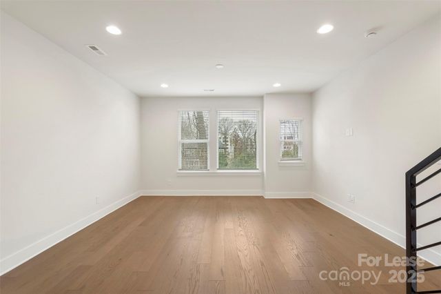 5019 York Park Lane, Charlotte, NC 28217