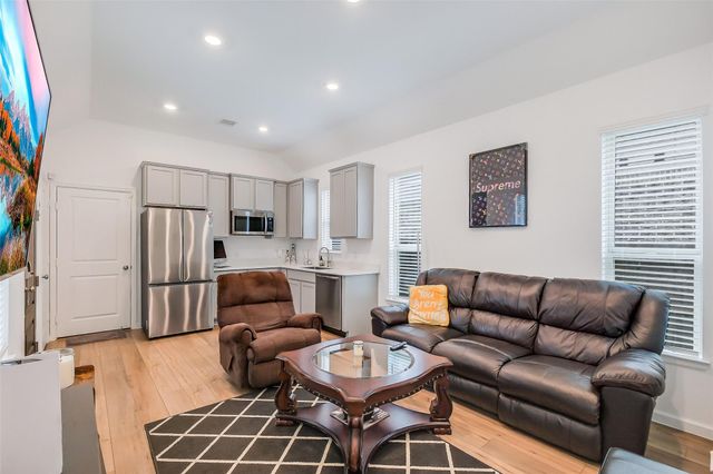 5608 Forest Cove Drive, Rosenberg, TX 77469