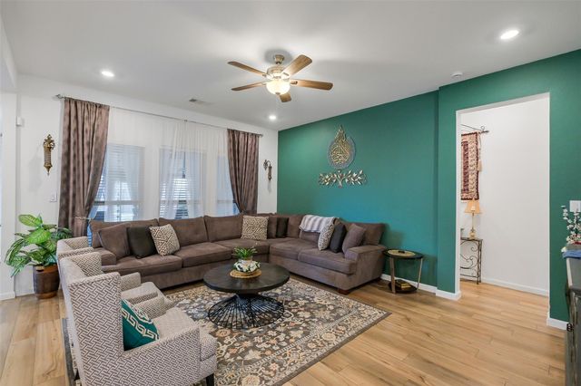 5608 Forest Cove Drive, Rosenberg, TX 77469