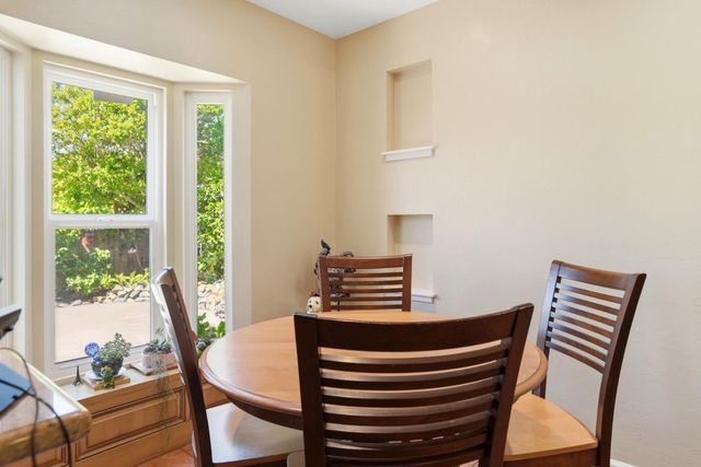 949 Pleasant Hill Road, Redwood City, CA 94061