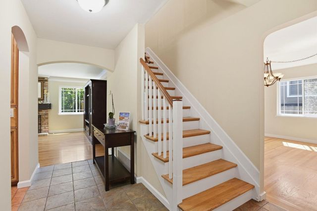 949 Pleasant Hill Road, Redwood City, CA 94061
