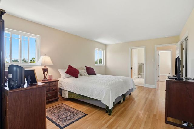 949 Pleasant Hill Road, Redwood City, CA 94061