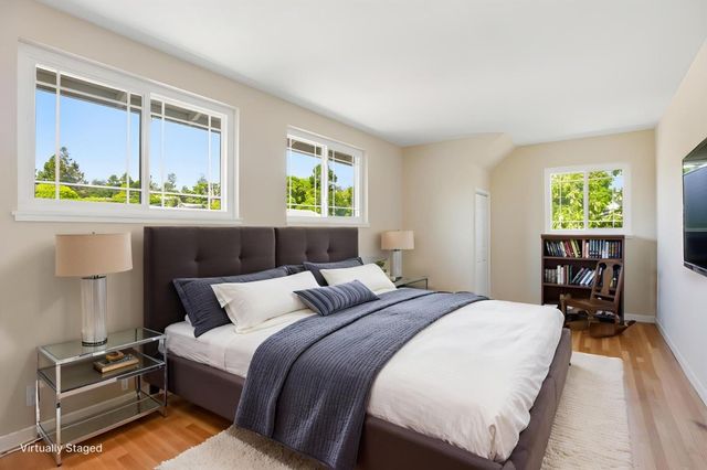 949 Pleasant Hill Road, Redwood City, CA 94061