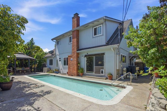 949 Pleasant Hill Road, Redwood City, CA 94061
