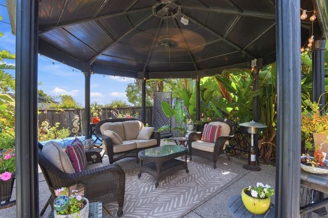 949 Pleasant Hill Road, Redwood City, CA 94061