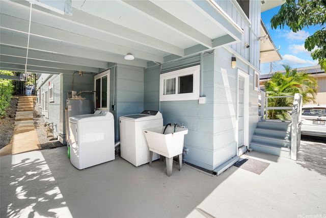 2243 Sea View Avenue, Honolulu, HI 96822