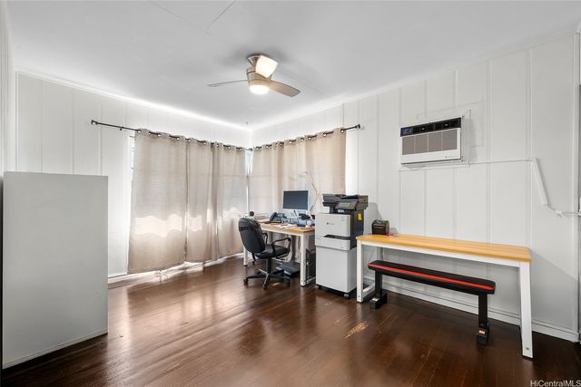 2243 Sea View Avenue, Honolulu, HI 96822